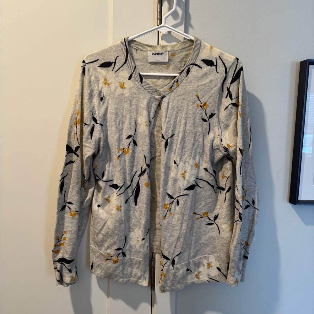 Old Navy Gray Floral Cardigan